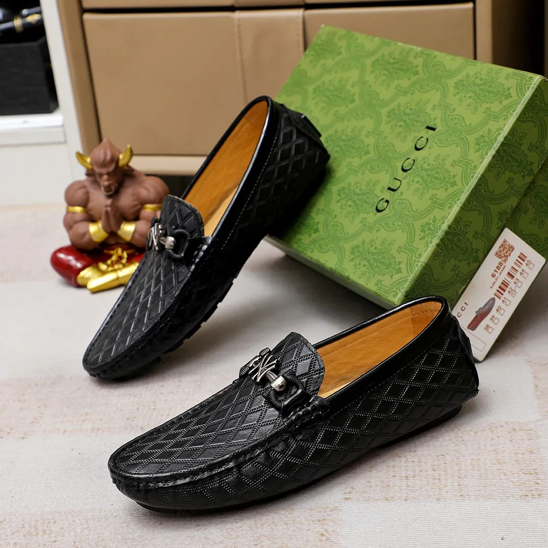 Men's shoes💰360💰🕷🕷️【 GUCCI 】Gucci's best-selling trendy men's casual slip-on shoes 🇨🇳Official website original 1:1 mold 💯Original quality, fine workmanship ☘Fashionable and versatile, perfect shape, comfortable on the feet 🍓Trendy men's recommended model, imported cowhide on the top layer 🎋High-quality pigskin lining, rubber wear-resistant and non-slip outsole, high-end atmosphere, worth owning 🍉Optional 38-44